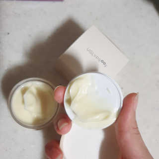 어글리프루프 크림 바이어글리 하이드레이션 샤워 50ml — 5점을 준 리뷰어가 2020년 10월 올린 사용 사진