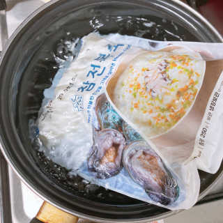 바다는다웰빙이다 완도사랑 전복죽 250g - 2팩 + 전복장조림 2팩 — 5점을 준 리뷰어가 2020년 8월 올린 사용 사진