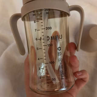 유비맘 샘방지 PPSU 빨대컵_컬러 랜덤 발송 — 5점을 준 리뷰어가 2020년 7월 올린 사용 사진