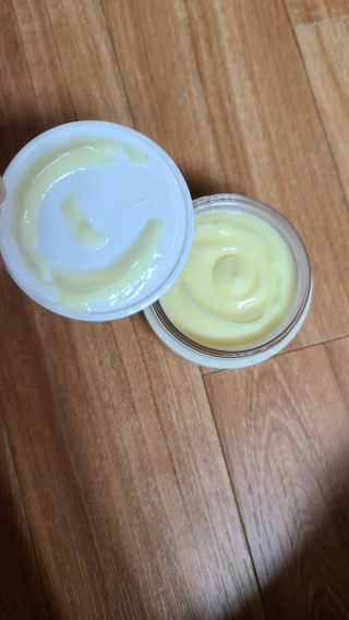 어글리프루프 크림 바이어글리 하이드레이션 샤워 50ml — 5점을 준 리뷰어가 2020년 10월 올린 사용 사진