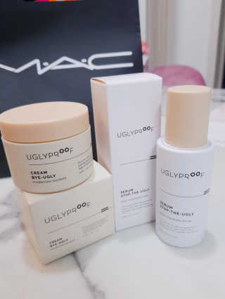 어글리프루프 세럼 스탑디어글리 딥 컨템플레이션 30ml — 5점을 준 리뷰어가 2020년 11월 올린 사용 사진