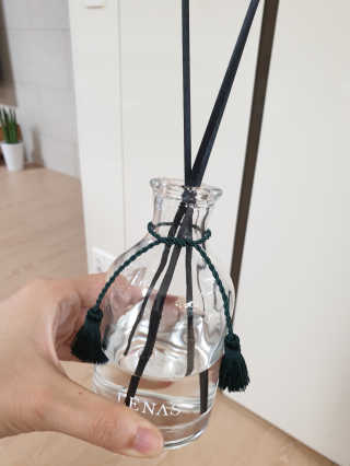 레나스 프리미엄 아로마 디퓨저 200ml  [1SET] — 3점을 준 리뷰어가 2020년 6월 올린 사용 사진