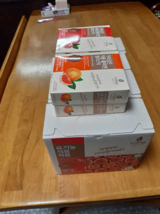 자연에온 유기농 석류 착즙 100mL 10개입 2BOX — 4점을 준 리뷰어가 2020년 11월 올린 사용 사진