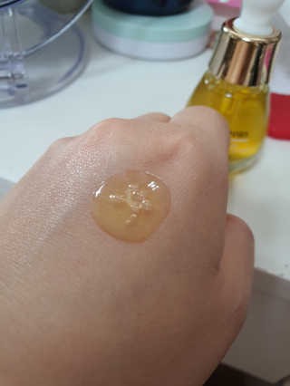 미구하라 프리미엄 울트라 화이트닝 퍼펙트 앰플 오리진  20ml — 5점을 준 리뷰어가 2020년 4월 올린 사용 사진