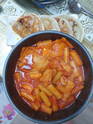 [심플리쿡]창화당떡볶이+모둠만두, 쫄면+굴림만두 SET — 5점을 준 리뷰어가 2020년 9월 올린 사용 사진