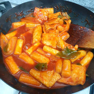 [심플리쿡]창화당떡볶이+모둠만두, 쫄면+굴림만두 SET — 5점을 준 리뷰어가 2020년 9월 올린 사용 사진