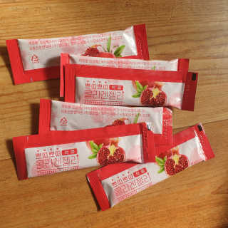 헬스업_쁘띠쁘띠석류콜라겐젤리_20g x 14포 — 5점을 준 리뷰어가 2020년 12월 올린 사용 사진