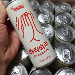 일화 No 슈가0Kcal 스테비아 톡별콜라 콤보팩 250mlX30 캔 — 4점을 준 리뷰어가 2020년 7월 올린 사용 사진