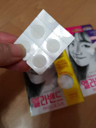 엘라밴드 하이드로 도트 스팟패치 12mm, 10mm — 4점을 준 리뷰어가 2020년 8월 올린 사용 사진