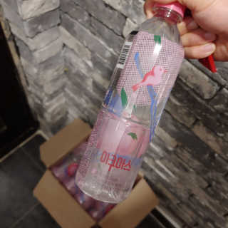 아쿠아스 플레이버워터 [아쿠아스] 제로칼로리 플레이버워터 복숭아/청포도 1BOX 20개입 — 5점을 준 리뷰어가 2020년 6월 올린 사용 사진