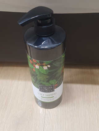 르퀼라야 스칼프 샴푸 810ml [가드니아/포레스트] — 4점을 준 리뷰어가 2020년 7월 올린 사용 사진