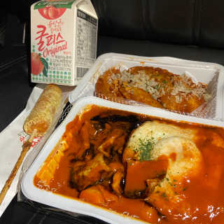 죠스떡볶이 [죠스푸드] 짜빠떡볶이+떡또그+범벅만두 신메뉴 3종 — 4점을 준 리뷰어가 2020년 4월 올린 사용 사진