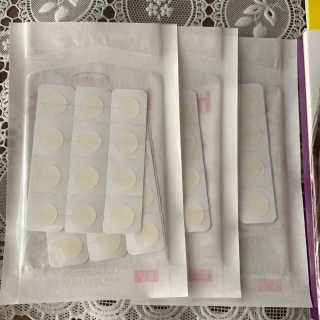 엘라밴드 하이드로 도트 스팟패치 12mm, 10mm — 5점을 준 리뷰어가 2020년 10월 올린 사용 사진