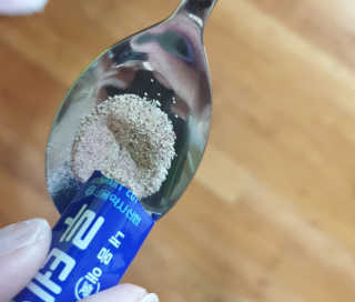 서울약사신협_내몸애눈건강루테인_2g x 50포 — 4점을 준 리뷰어가 2020년 6월 올린 사용 사진