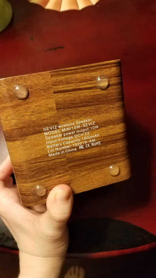 SEVIZ MINI10W 레트로 블루투스 스피커 — 5점을 준 리뷰어가 2020년 8월 올린 사용 사진