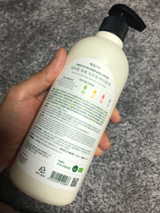 (주)에네스티 내추럴 촉촉  오트밀 바디로션 500ml — 4점을 준 리뷰어가 2020년 4월 올린 사용 사진
