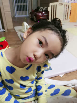 꼬메맘마 네이처 달리아핑크 립컬러 — 5점을 준 리뷰어가 2020년 4월 올린 사용 사진