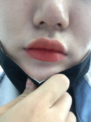[블랙루즈] 에어 핏 벨벳틴트7 택1+랜덤1 — 5점을 준 리뷰어가 2020년 11월 올린 사용 사진