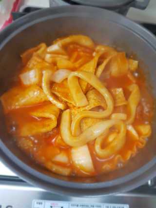 [풀무원] 달콤고추장크림, 양송이버섯크림 누들떡볶이 — 5점을 준 리뷰어가 2020년 5월 올린 사용 사진