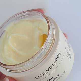어글리프루프 크림 바이어글리 하이드레이션 샤워 50ml — 5점을 준 리뷰어가 2020년 11월 올린 사용 사진