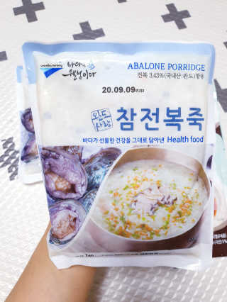 바다는다웰빙이다 완도사랑 전복죽 250g - 2팩 + 전복장조림 2팩 — 5점을 준 리뷰어가 2020년 8월 올린 사용 사진