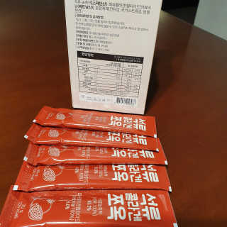 조은약초 석류콜라겐 석류즙 석류쪼옥 젤리 스틱 15포 x 20g — 5점을 준 리뷰어가 2020년 8월 올린 사용 사진
