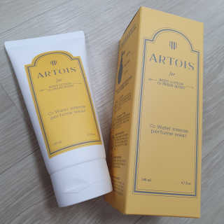 아르투아 ARTOIS 꽃밭에 누운듯 은은한 꽃향기, 아르투아 자르 바디로션 — 5점을 준 리뷰어가 2020년 7월 올린 사용 사진