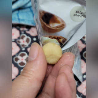 도이퉁 마카다미아 넛 90g  로얄 마카넛 오리지널 쏠트 허니 — 5점을 준 리뷰어가 2020년 12월 올린 사용 사진