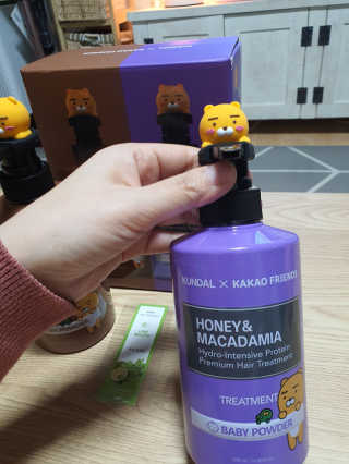 KUNDAL [쿤달 X 카카오프렌즈] 샴푸/트리트먼트 500ml 2구 세트 — 5점을 준 리뷰어가 2020년 11월 올린 사용 사진