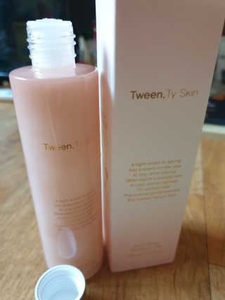 Tween.Ty Skin 트웬티스킨 뉴트리 토너 프리미엄 라인 — 5점을 준 리뷰어가 2020년 10월 올린 사용 사진