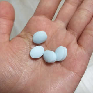 입 냄새 완화에 도움을 주는 에티켓 캔디 복숭아맛 앳캔디 — 4.5점을 준 리뷰어가 2020년 11월 올린 사용 사진
