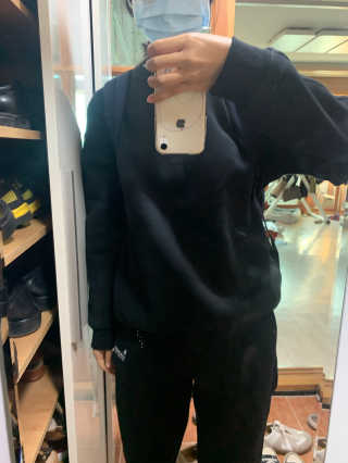 브랜디드라이프스타일코리아 행텐 헤리티지 맨투맨 SET — 4점을 준 리뷰어가 2020년 11월 올린 사용 사진
