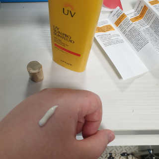 네이처컬렉션 이자녹스 UV 선 프로 365 익스트림 선 플루이드 100ml — 5점을 준 리뷰어가 2020년 5월 올린 사용 사진