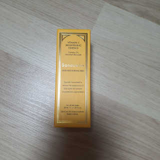 [스킨큐어] 산다화 비타민C 화이트닝 에센스 30ml — 3점을 준 리뷰어가 2020년 4월 올린 사용 사진