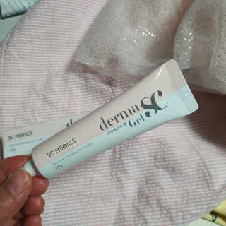 derma SC-Gel 더마에스씨 겔 20g — 5점을 준 리뷰어가 2020년 5월 올린 사용 사진
