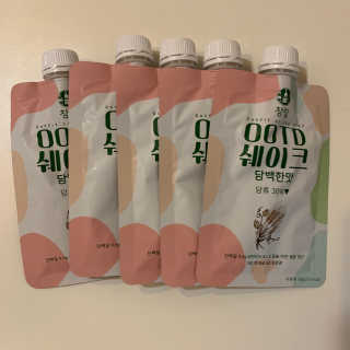 [꾸콤] 참참 OOTD쉐이크 담백한 일주일세트 50g x 5 — 5점을 준 리뷰어가 2020년 11월 올린 사용 사진