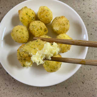 가치식탁 리얼치즈스틱, 리얼크림치즈볼 — 5점을 준 리뷰어가 2020년 8월 올린 사용 사진