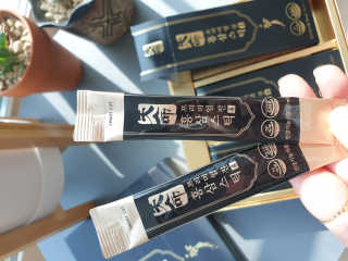 헬스업_천명진프리미엄홍삼스틱_10ml x 30포 — 5점을 준 리뷰어가 2020년 10월 올린 사용 사진