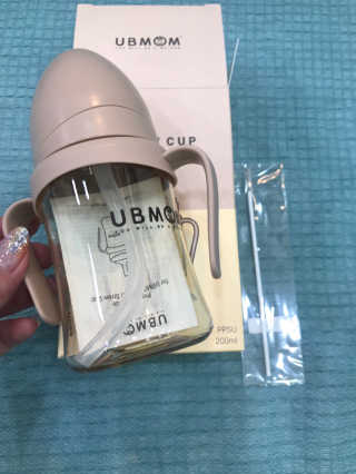 유비맘 샘방지 PPSU 빨대컵_컬러 랜덤 발송 — 5점을 준 리뷰어가 2020년 7월 올린 사용 사진