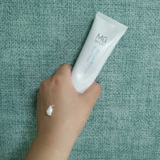 뮤 테누토 베르쇠즈 모이스처라이징 핸드크림 — 5점을 준 리뷰어가 2020년 5월 올린 사용 사진