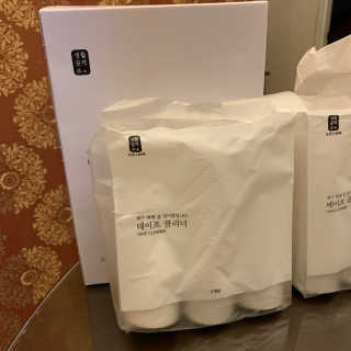 [생활공작소] 테이프클리너 본체+거치대+리필+리필6개 — 5점을 준 리뷰어가 2020년 10월 올린 사용 사진