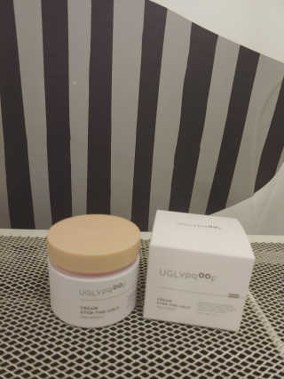 어글리프루프 크림 스탑디어글리 핑크모먼트 50ml — 5점을 준 리뷰어가 2020년 10월 올린 사용 사진