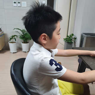 다슈코리아 다슈 클래식 타이거 레이지 수성 포마드 — 4점을 준 리뷰어가 2020년 7월 올린 사용 사진