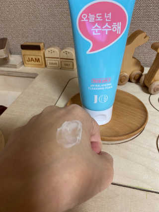 IO 아이오 오늘도 넌 순수해 - 약산성 클렌징폼 — 5점을 준 리뷰어가 2020년 12월 올린 사용 사진