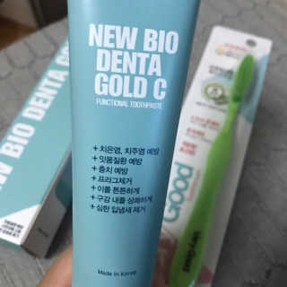 뉴바이오덴타골드C 치약, 킹두 대왕칫솔 — 5점을 준 리뷰어가 2020년 4월 올린 사용 사진