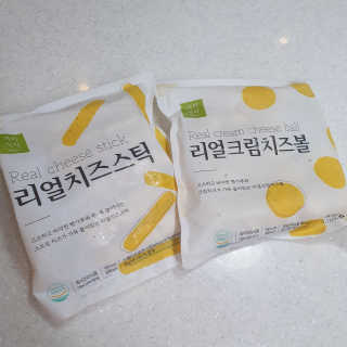 가치식탁 리얼치즈스틱, 리얼크림치즈볼 — 5점을 준 리뷰어가 2020년 9월 올린 사용 사진