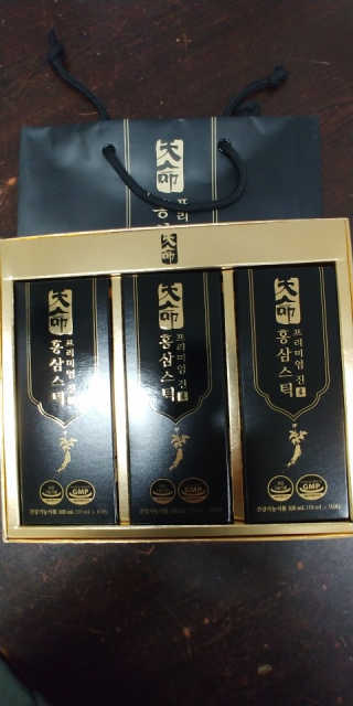헬스업_천명진프리미엄홍삼스틱_10ml x 30포 — 5점을 준 리뷰어가 2020년 8월 올린 사용 사진