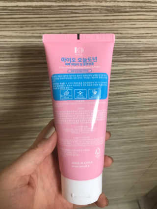 IO 아이오 오늘도 넌 예뻐 - 데일리딥 클렌징폼 — 5점을 준 리뷰어가 2020년 12월 올린 사용 사진