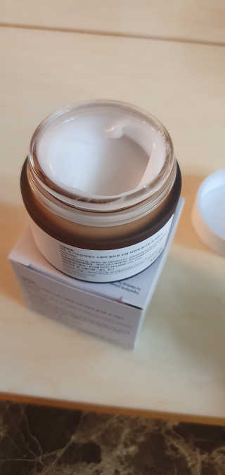 La Theorie Hydrating Ingredients | 하이드레이팅 인그레이디언츠 — 5점을 준 리뷰어가 2020년 5월 올린 사용 사진
