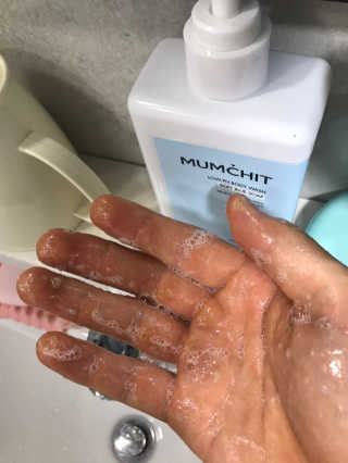 멈칫 멜팅 바디로션,  약산성 바디워시 택 1 — 5점을 준 리뷰어가 2020년 7월 올린 사용 사진